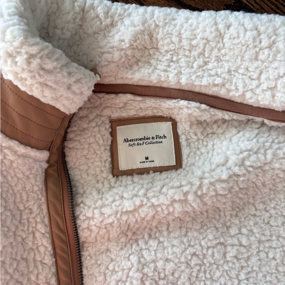 Abercrombie and fitch soft jacket! - Picture 2 of 2